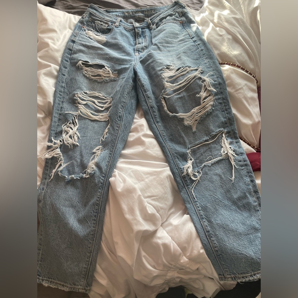 Ripped high wasted mom jeans